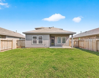 5442 Pinetree Crescent Lane - Photo Thumbnail 21