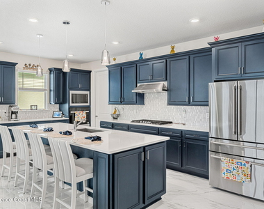 8920 Shoreline Avenue - Photo Thumbnail 12