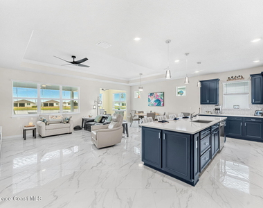 8920 Shoreline Avenue - Photo Thumbnail 11