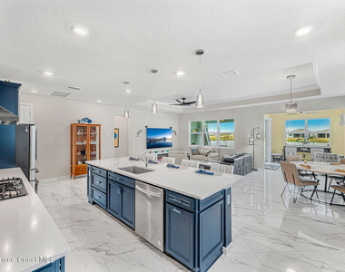 8920 Shoreline Avenue - Photo Thumbnail 16