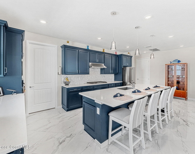 8920 Shoreline Avenue - Photo Thumbnail 18
