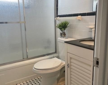 424 Johnson Avenue - Photo Thumbnail 5