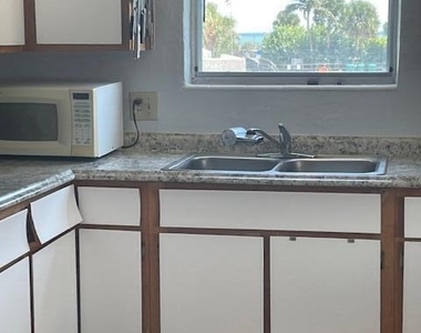 424 Johnson Avenue - Photo Thumbnail 8