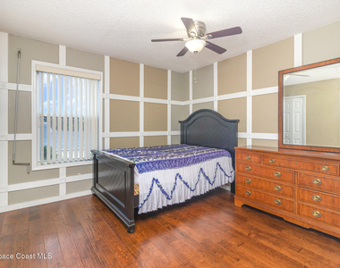 2893 Glasbern Circle - Photo Thumbnail 18