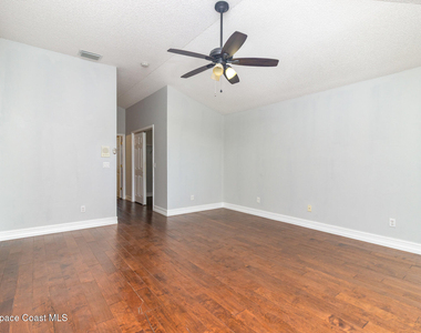 2893 Glasbern Circle - Photo Thumbnail 16
