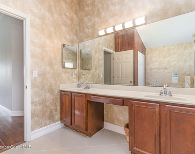 2893 Glasbern Circle - Photo Thumbnail 21