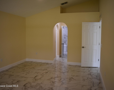 1019 Early Drive Nw - Photo Thumbnail 8