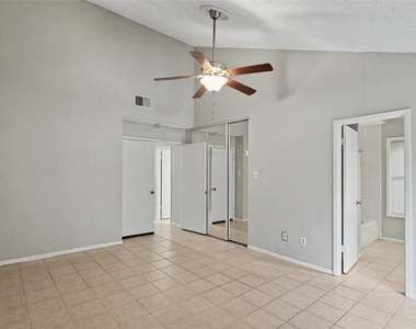 7410 Songwind Lane - Photo Thumbnail 10