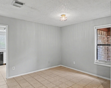 7410 Songwind Lane - Photo Thumbnail 5