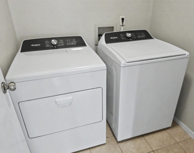 7410 Songwind Lane - Photo Thumbnail 9