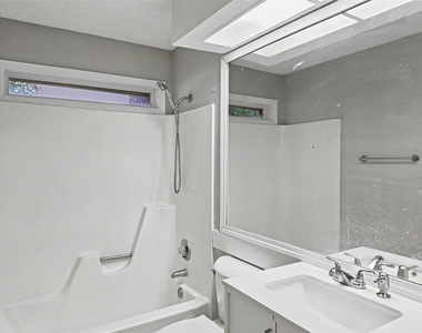 7410 Songwind Lane - Photo Thumbnail 13