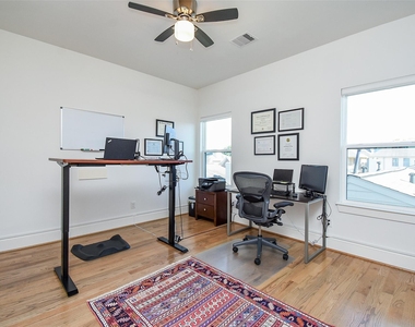 918 W 25th Street - Photo Thumbnail 30