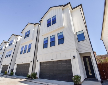 918 W 25th Street - Photo Thumbnail 1