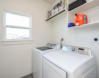 918 W 25th Street - Photo Thumbnail 29