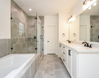 918 W 25th Street - Photo Thumbnail 25