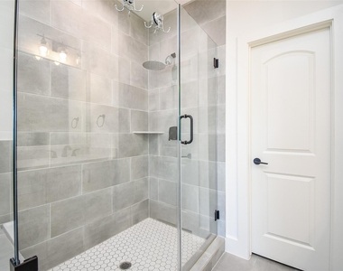 918 W 25th Street - Photo Thumbnail 28