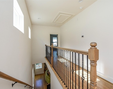 918 W 25th Street - Photo Thumbnail 22