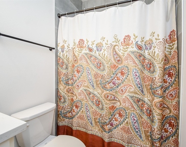 918 W 25th Street - Photo Thumbnail 32