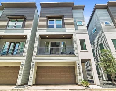 3026 Live Oak Street - Photo Thumbnail 24