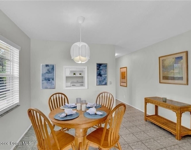 17 Vista Palm Lane - Photo Thumbnail 8