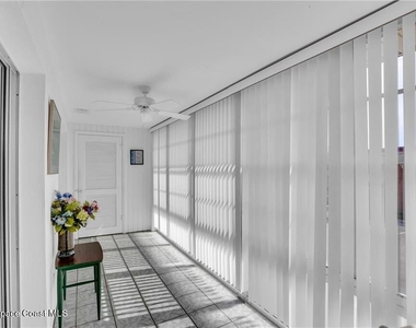 17 Vista Palm Lane - Photo Thumbnail 18