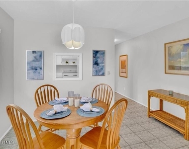 17 Vista Palm Lane - Photo Thumbnail 5