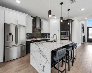 5119 Murillo Drive - Photo Thumbnail 3
