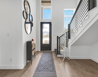 5119 Murillo Drive - Photo Thumbnail 2