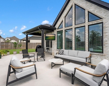 5119 Murillo Drive - Photo Thumbnail 24
