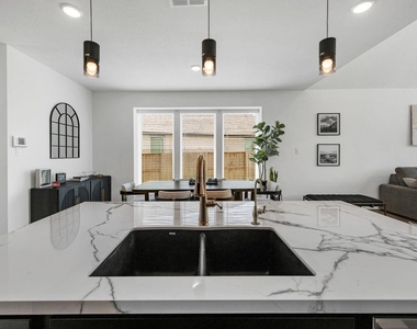 5119 Murillo Drive - Photo Thumbnail 6