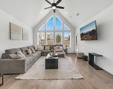5119 Murillo Drive - Photo Thumbnail 10