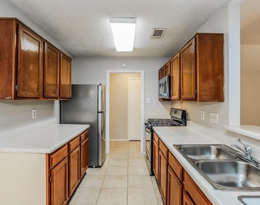 2606 Olster Drive - Photo Thumbnail 6