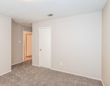 2606 Olster Drive - Photo Thumbnail 10