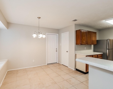 2606 Olster Drive - Photo Thumbnail 3