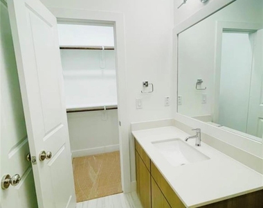 5855 Dolores Street - Photo Thumbnail 15