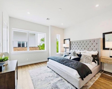 5855 Dolores Street - Photo Thumbnail 8