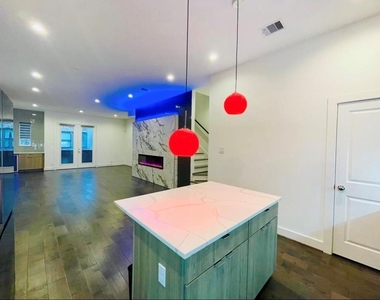5855 Dolores Street - Photo Thumbnail 4