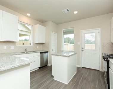 2906 Briggs Drive - Photo Thumbnail 4