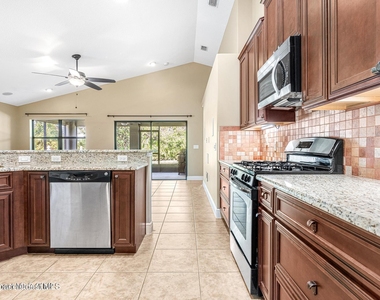 3084 Constellation Drive - Photo Thumbnail 7