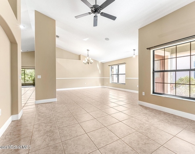 3084 Constellation Drive - Photo Thumbnail 5