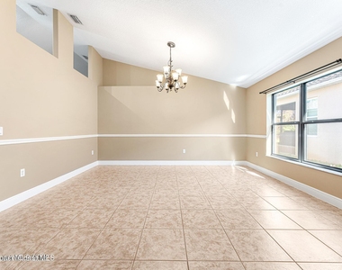 3084 Constellation Drive - Photo Thumbnail 2