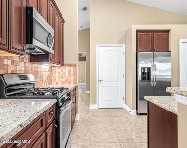 3084 Constellation Drive - Photo Thumbnail 8