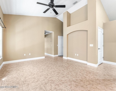 3084 Constellation Drive - Photo Thumbnail 4