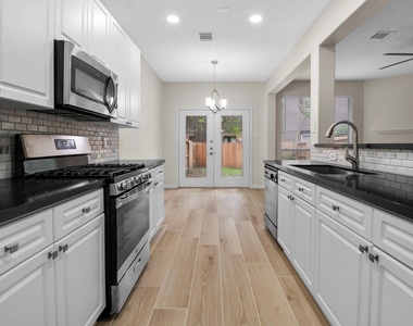 13 E Willowwood Court - Photo Thumbnail 7