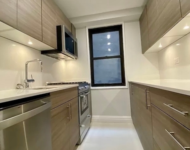 East 33rd Street - Photo Thumbnail 2