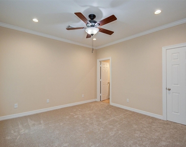 1904 Lauderdale Street - Photo Thumbnail 14