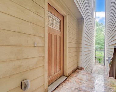 1904 Lauderdale Street - Photo Thumbnail 1