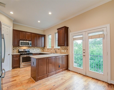 1904 Lauderdale Street - Photo Thumbnail 7