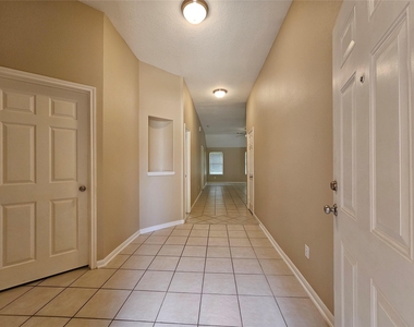 1079 Shadow Glenn Drive - Photo Thumbnail 14