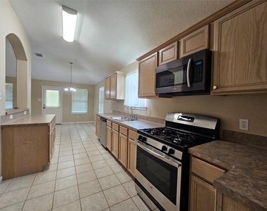 1079 Shadow Glenn Drive - Photo Thumbnail 21